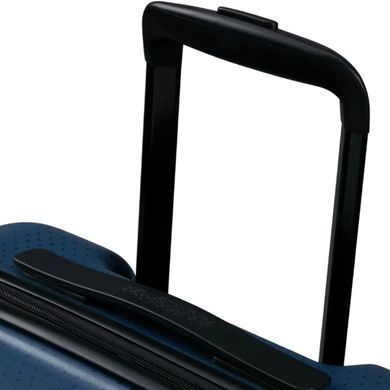 Дитяча пластикова валіза Wavebreaker Marvel Captain America City American Tourister на 4 здвоєних колесах 31c*03020